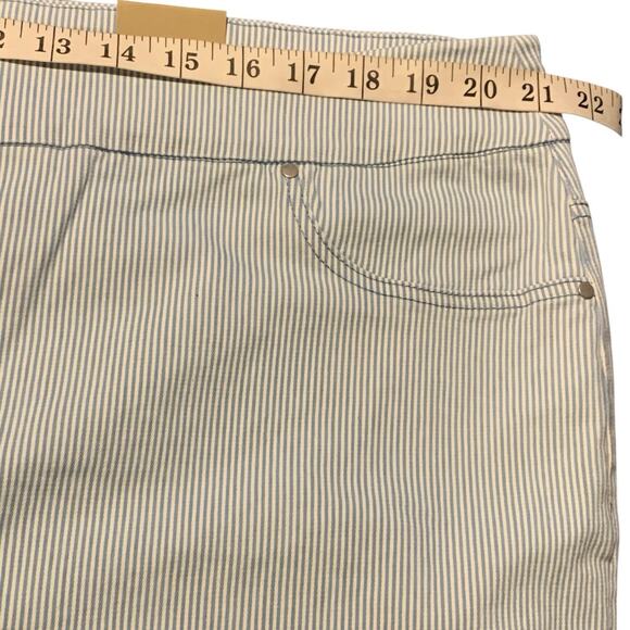 Chico's Skort NWT Women's Size 4 (NWT) Indigo Blue Zen Stripe Pull-On Athleisure - Picture 7 of 8